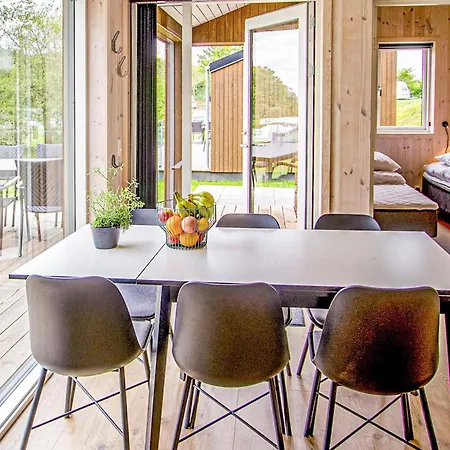 Σπίτι διακοπών 2 Bedroom Stunning In